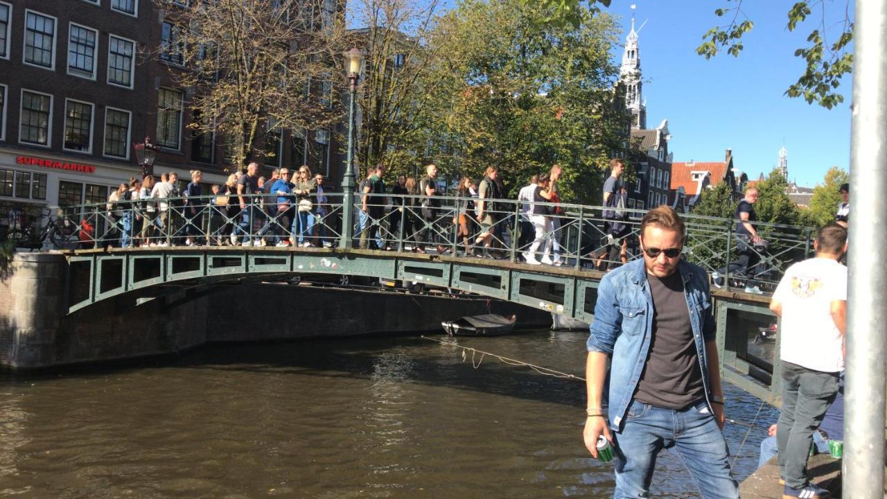 Red Light Historic Canal Island City Center Amsterdam Buitenkant foto